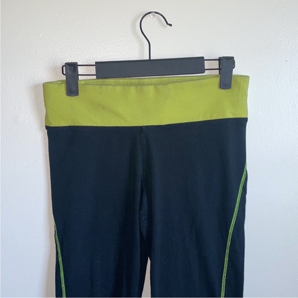 •PINK• Victoria's Secret Cropped Leggings - Picture 7 of 7